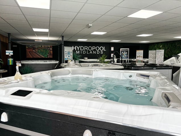 Hydropool-midlands-hot-tub-spa