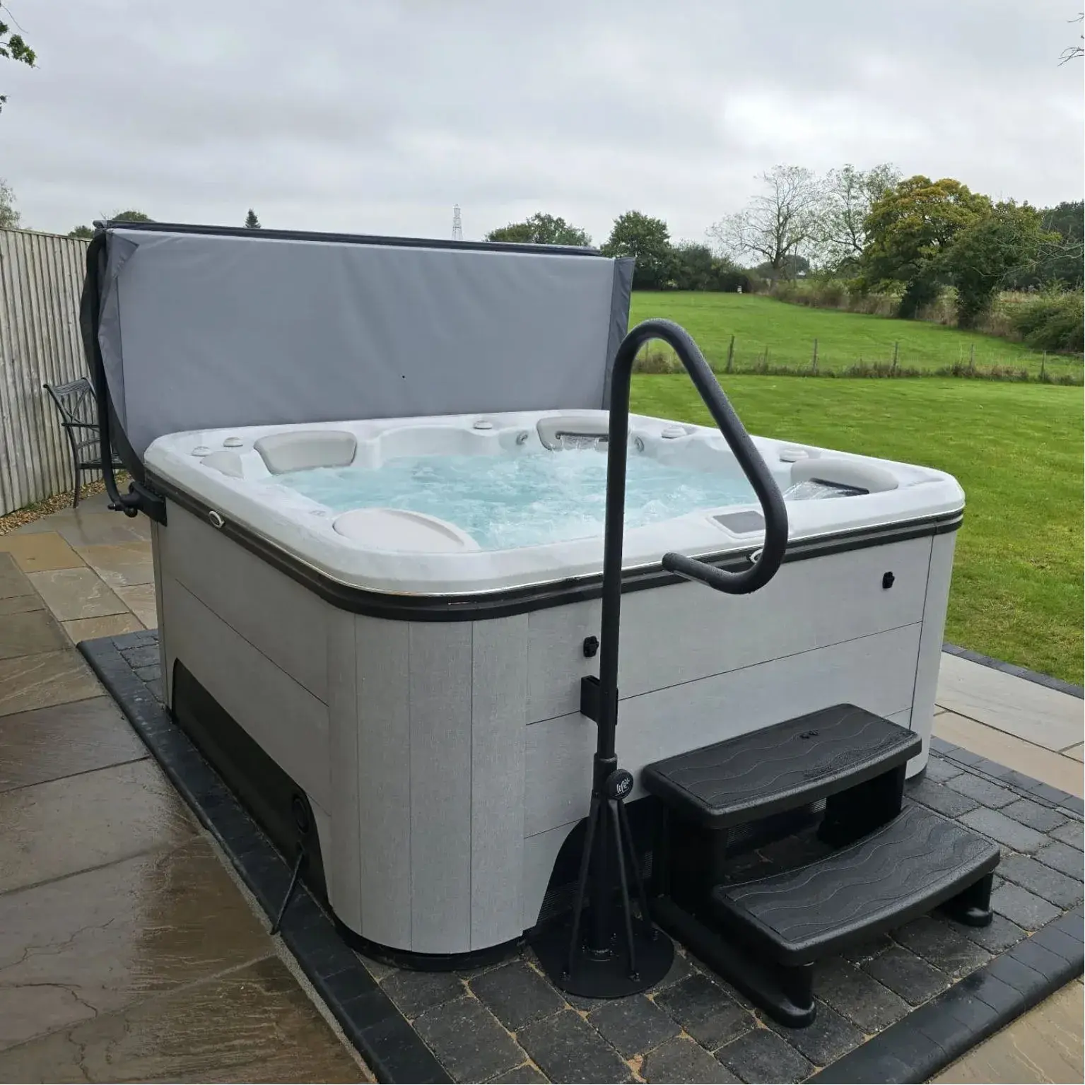 hydropool midlands self-cleaning hot tub spa derby